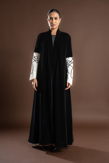 NO.106 Black x White